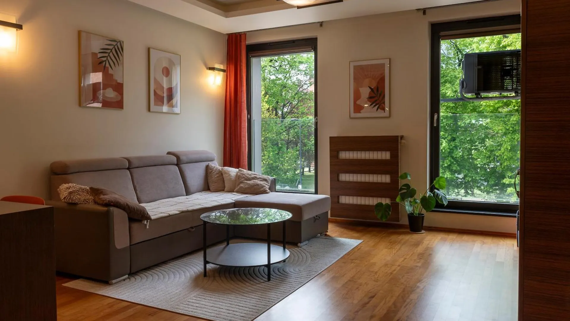Krakow Glowny Apartment - Parking, Workspace - By Rentujemy